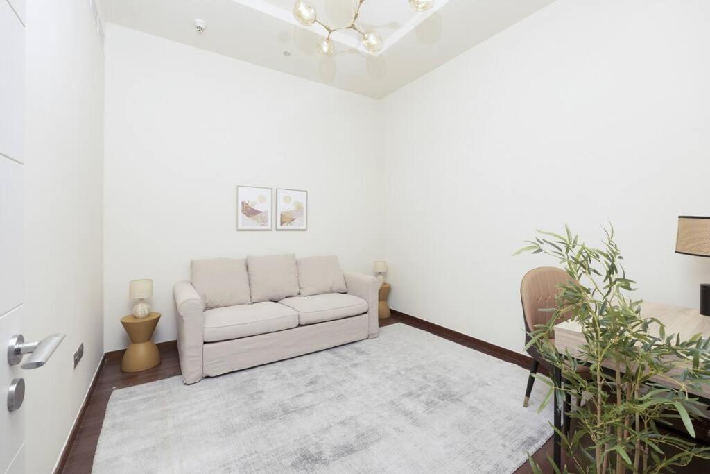 Tiara Residences Palm Jumeirah 2 Beds Sleeps 6 * Dubai